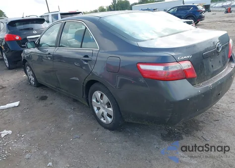 2007 Toyota Camry Le z USA, uszkodzony, nr VIN 4T1BE46K97U719952